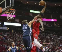 多特蒙德球队主席传言将签下法甲球员(击退拜仁领跑德甲 曾被买垮的多特蒙德重整旗鼓)